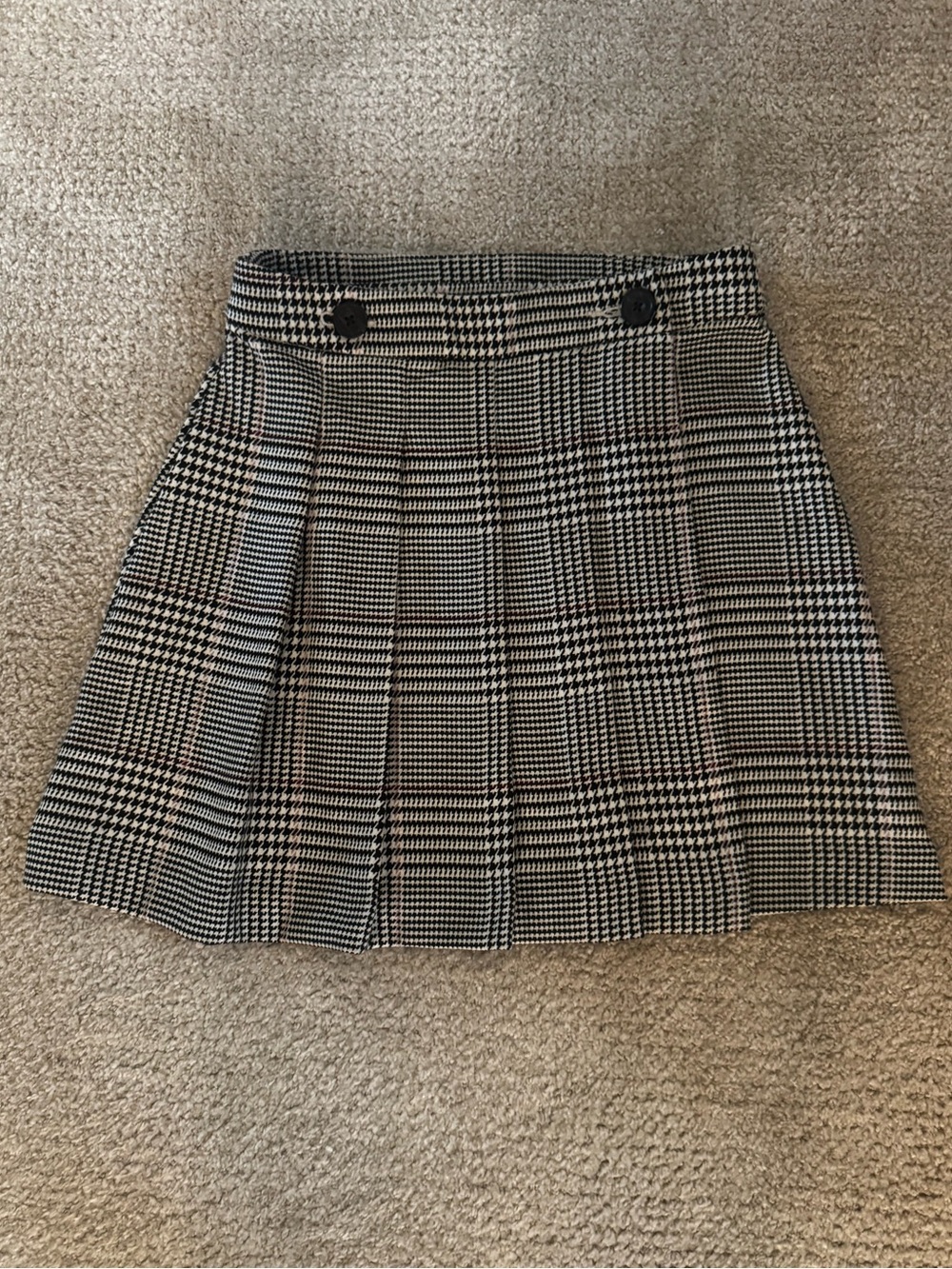 Plaid Pleated Mini Skirt - Black & White